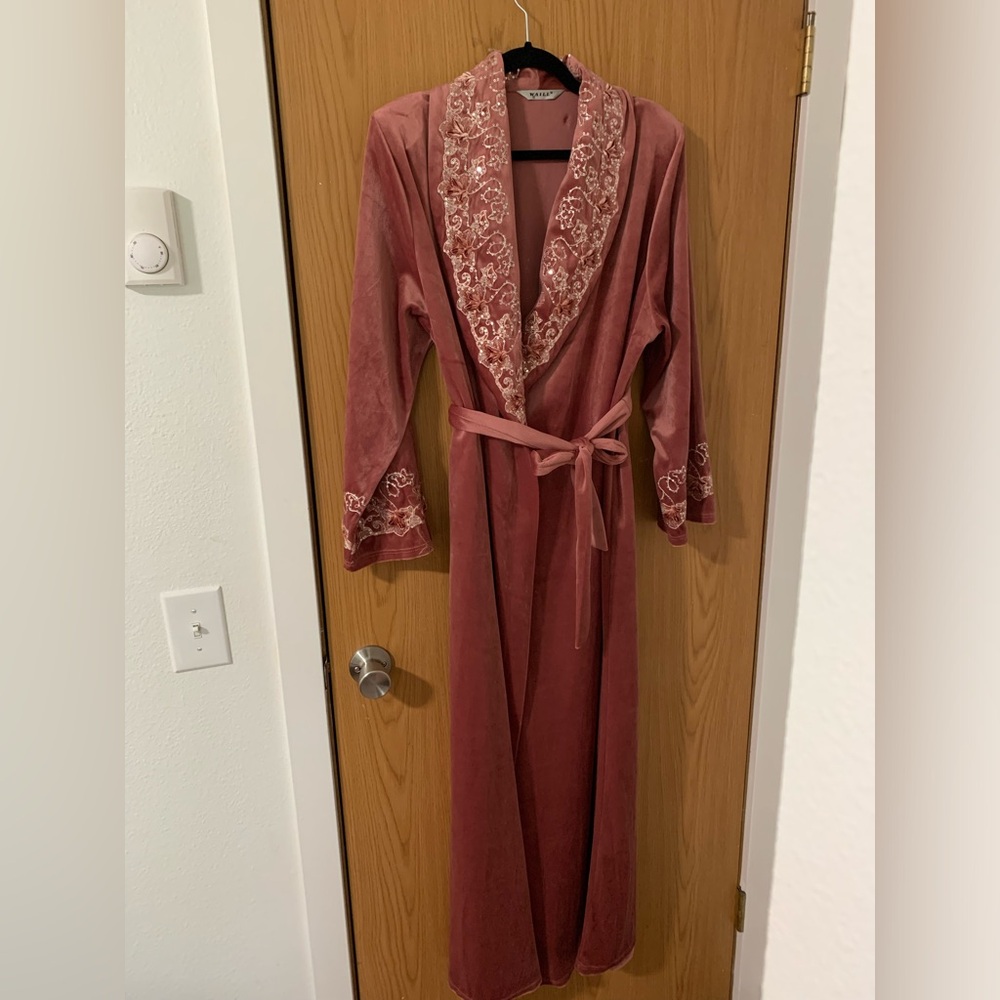 Velvet house robe